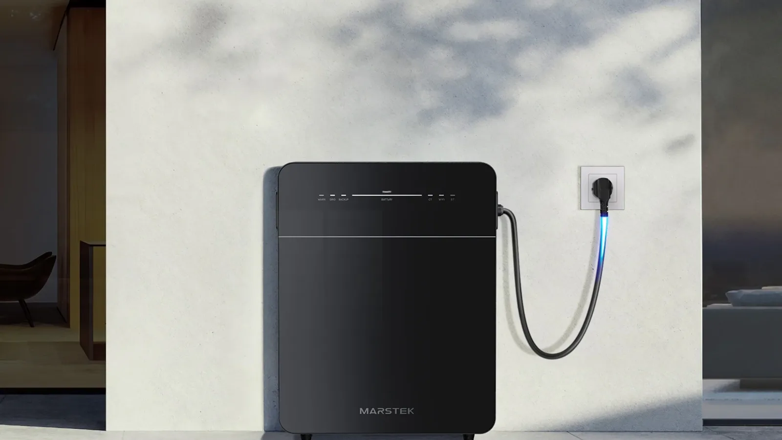 Marstek Venus E thuisbatterij 5,12 kWh in de woonkamer, laadt op bij de lage uurprijzen van NextEnergy